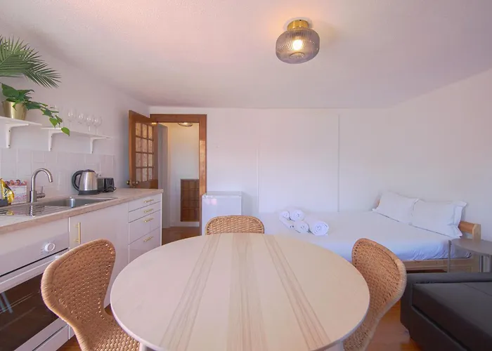 Апартаменти Alfama Historial I River View By Homing